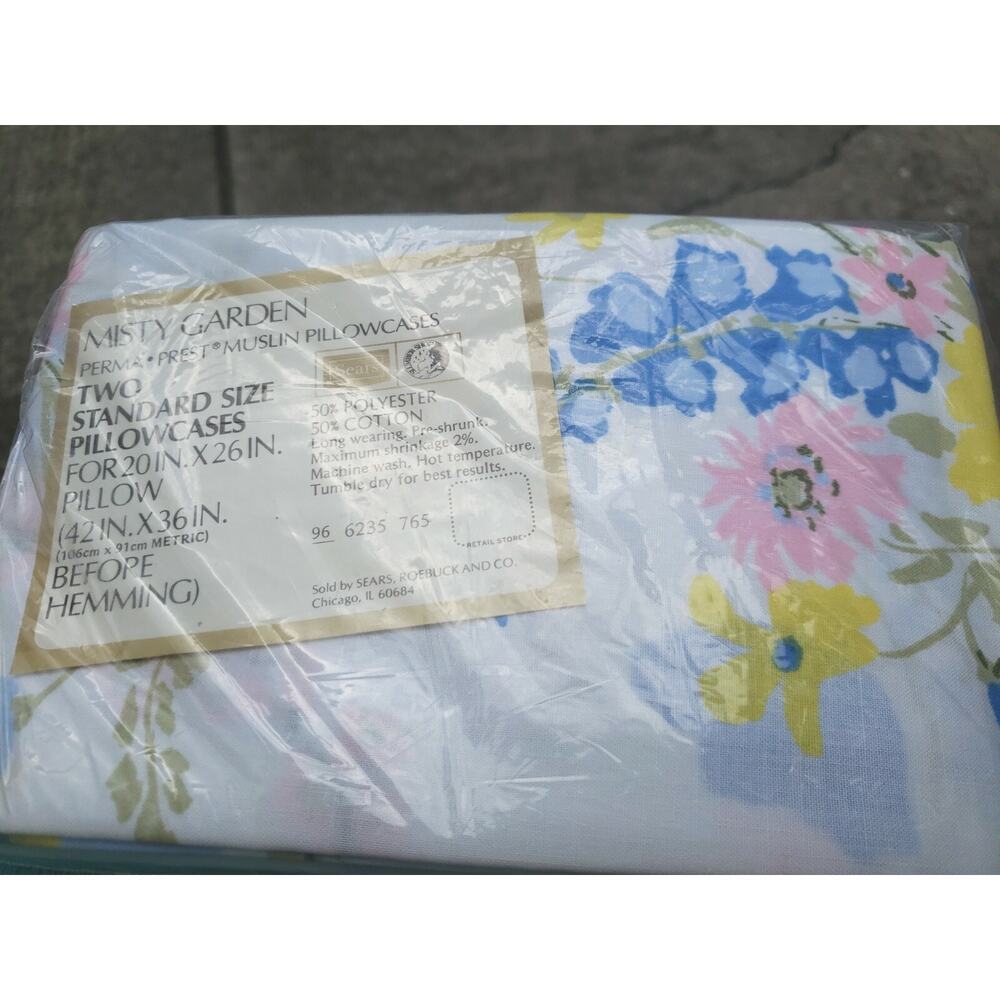 vtg 70s sears pillowcases floral muslin Misty Garden One Pair 20" x 26" - Picture 2 of 4